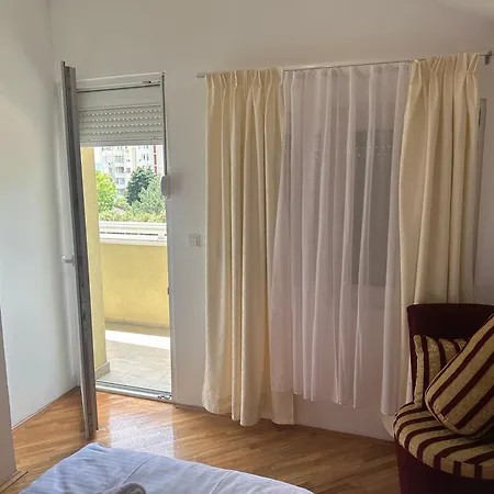 아파트 Naresi 모스타르