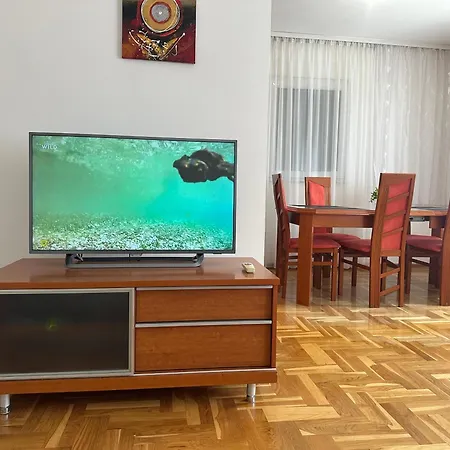 아파트 Naresi
