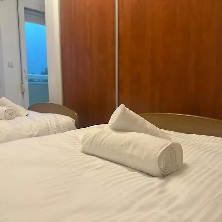 Naresi 아파트